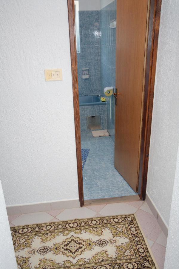 Apartments With A Parking Space Kampor, Rab - 5029 Exterior photo